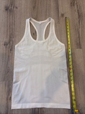 Lululemon Run swiftly racerback tank size 6 EUC